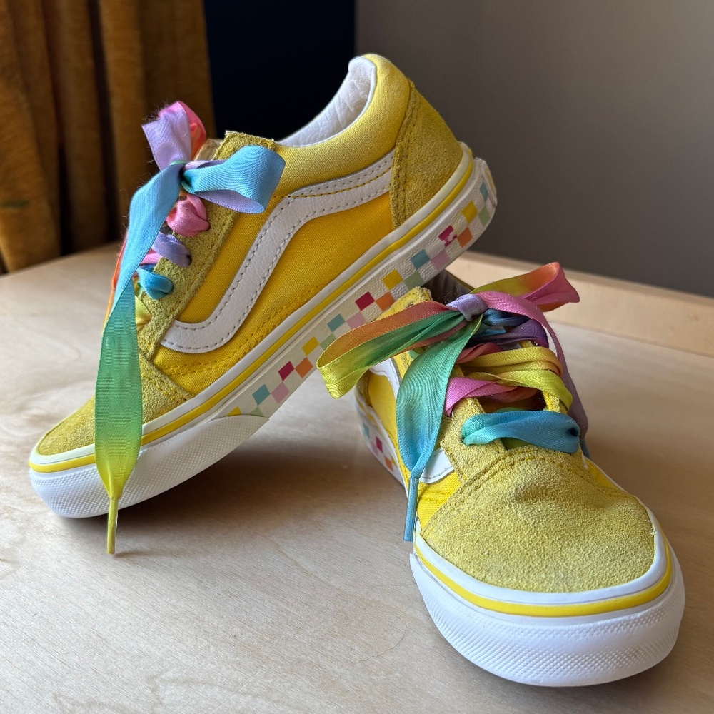 Vans Old Skool kids rainbow laces, yellow sneakers shoes size 12.5